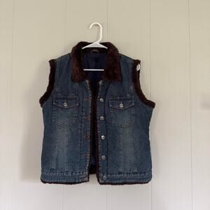 Lapis vintage y2k goth denim vest with brown fur on the collar women's medium